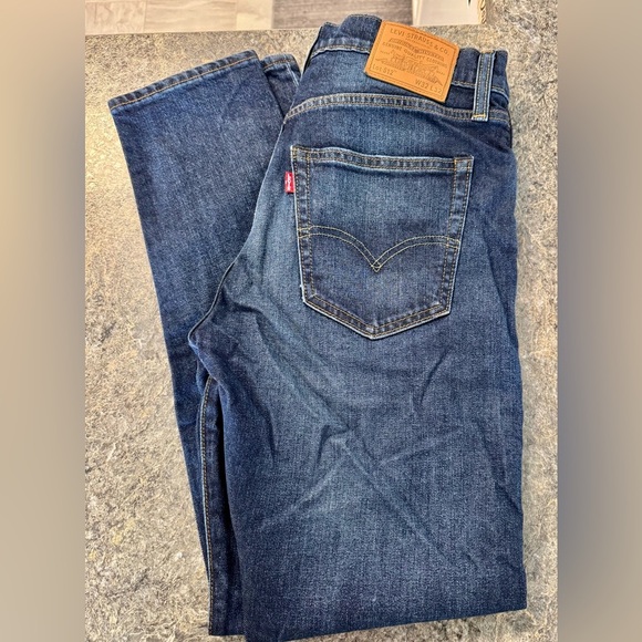 Levi's Blue Straight Jeans with Authentic Distressing - Picture 5 of 5